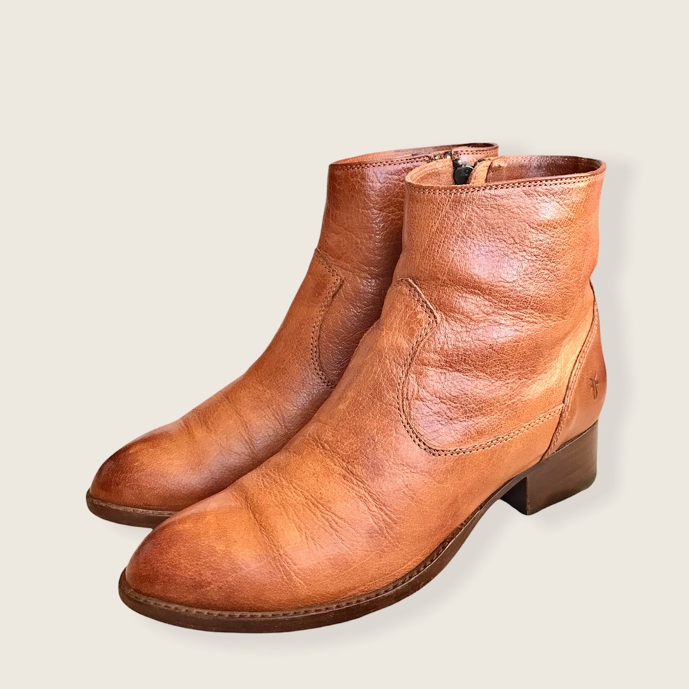 Frye Brooke Short Cognac Genuine Leather Inside Zip Classic Comfy Ankle Booties - Picture 5 of 12